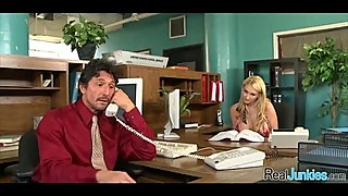 Sex at the office 227